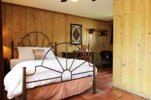 The Maverick Inn