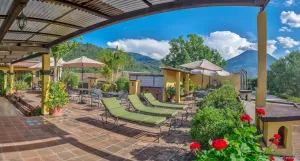 Hotel Las Camelias Inn By Ahs