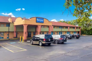 Rodeway Inn & Suites