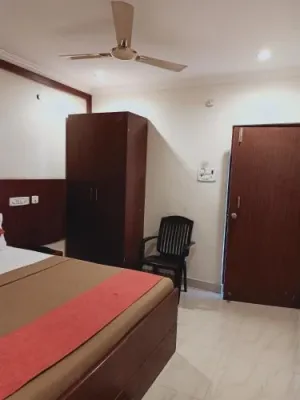 Hotel Neem Tree