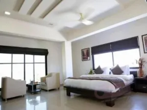 J R Avezika Comfort Hotel