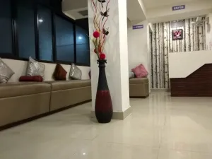 JK Rooms 116 Taha Opp. Airport