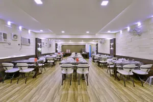 Oyo 10125 Hotel Anandam