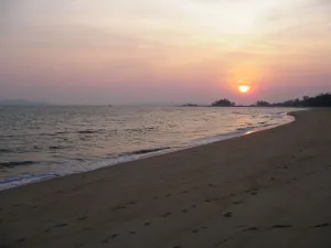 Ruen Thai Rim Haad
