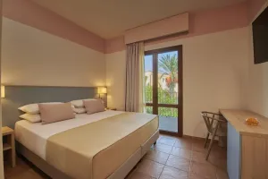 Serenusa Resort