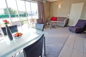 Bay Breeze Accommodation