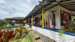 Finca Hotel La Kolorina
