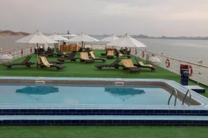 M/S Nubian sea lake cruise