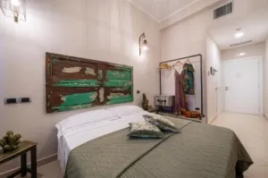 Love & Fama Hotel