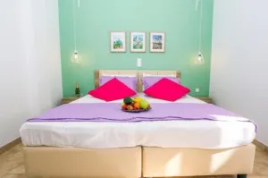Yiannis Studios