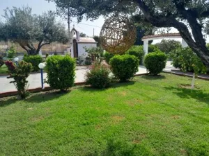 Villa Maroula