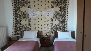 Aris Rooms