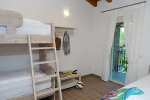 Mos Country House