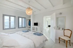 Antiparos Vibes