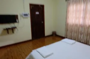 Saenghounghuaeng Motel 2
