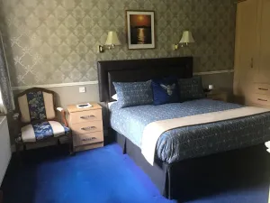 Avlon House Bed and Breakfast
