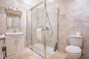 TF Royal Hotel & Theatre