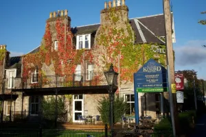 Loch Kinord Hotel
