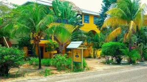 Maya Breeze Inn