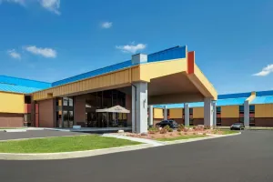 Baymont Inn & Suites Muncie