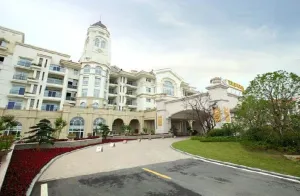 COUNTRY GARDEN HILL LAKE PHOENIX HOTEL