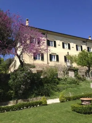 Agriturismo Di Charme La Ghirlanda