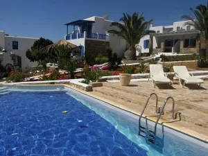 Dolphin Antiparos Villas and Suites