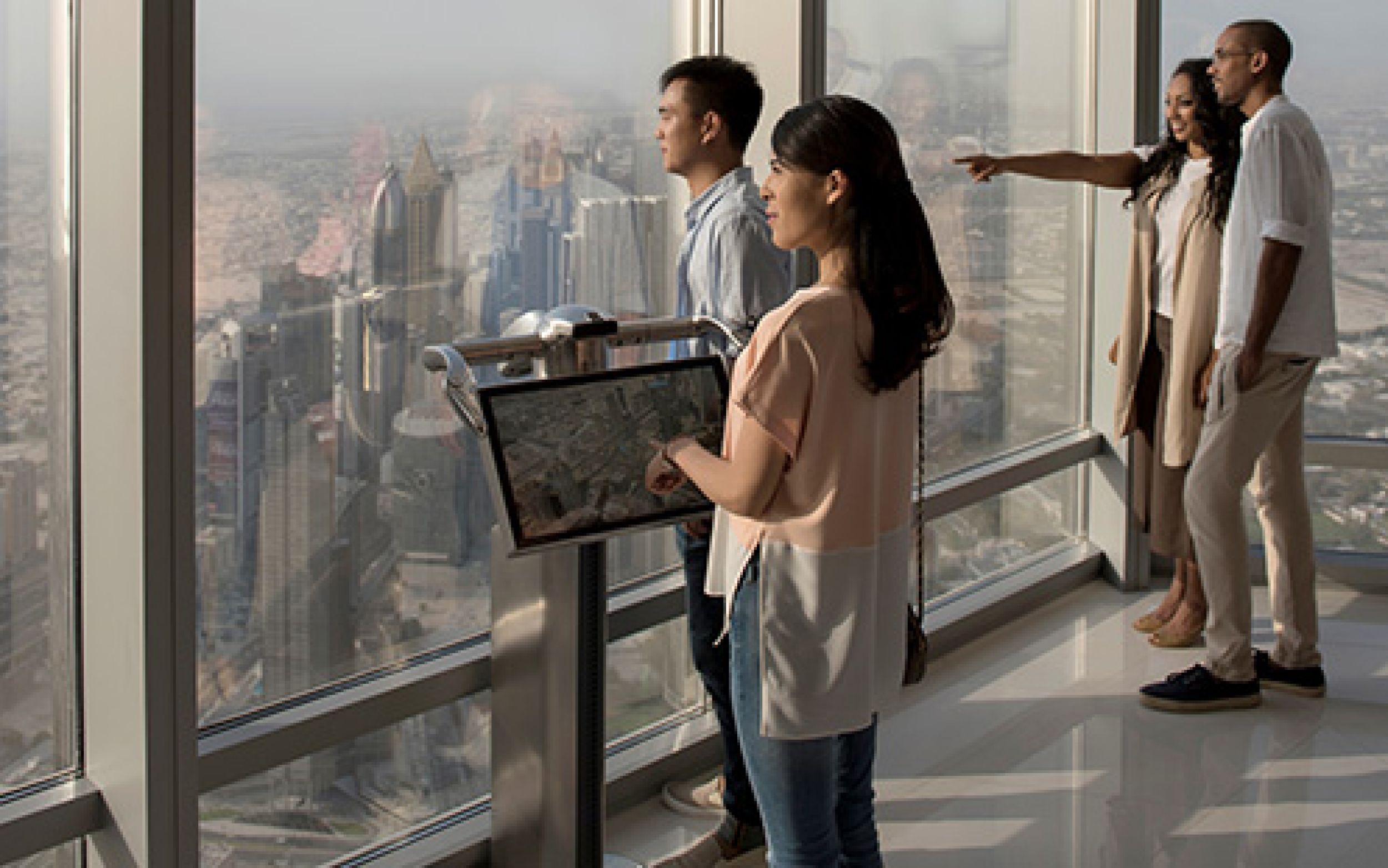 Tickets to Burj Khalifa at level 124 and 125 4