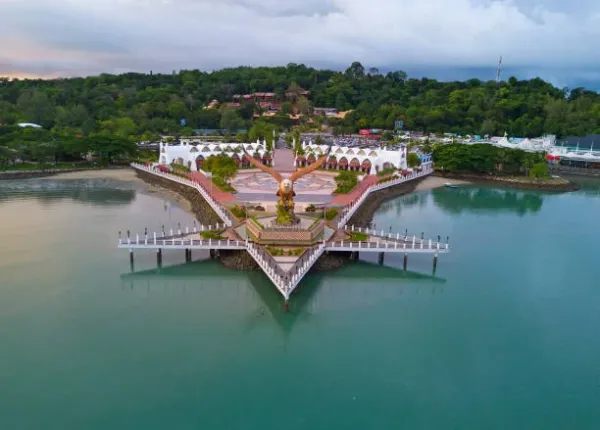 Discover Malaysia: 6 Days & 5 Nights of Unforgettable Fun