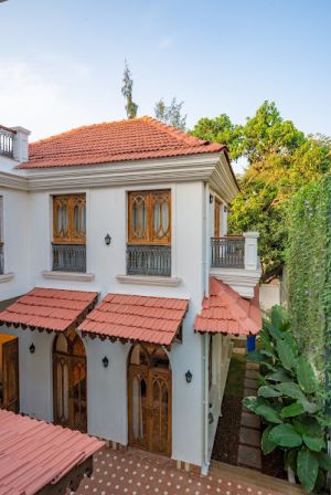 ELIVAAS Samukha by Aranayam 4BHK  Media room Villa with Private Pool