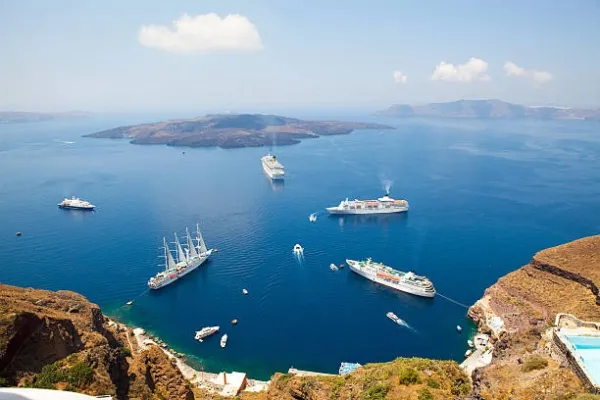 Enchanting Santorini: 4 Days of Sunsets & Timeless Beauty