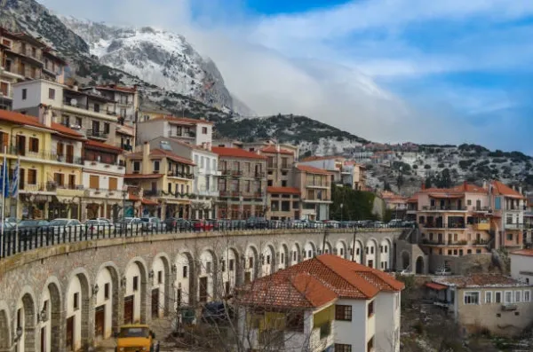 Greece Chronicles: 8 Days & 7 Nights of Architecture & Leisure