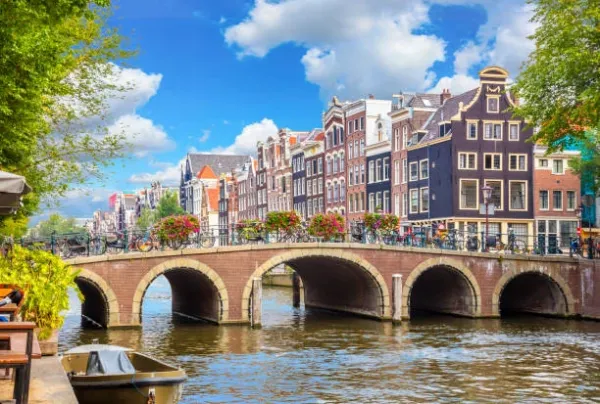Magic of the Netherlands: 3 Days & 2 Nights of Sightseeing