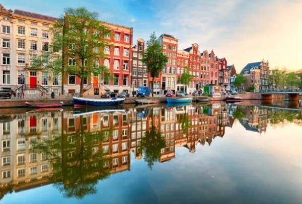 Discover Amsterdam: 4 Days & 3 Nights of Unforgettable Fun!