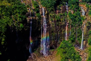 Nohsngithiang Falls