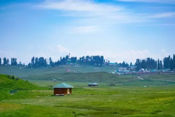 5 Nights & 6 Days Jammu & Kashmir Tour: Experience Majestic Beauty