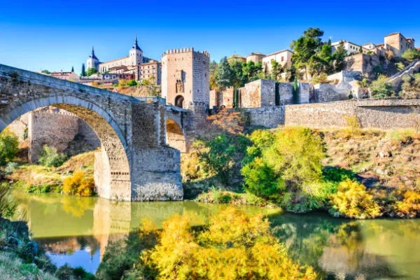 Discover Andalucía & Toledo: 4 Unforgettable Days of Magic!