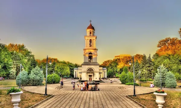 Culinary Journey: Savor Moldova’s Flavors in 8 Days