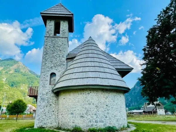 3-Day Hiking: Tirana to Koman Lake, Valbona & Theth