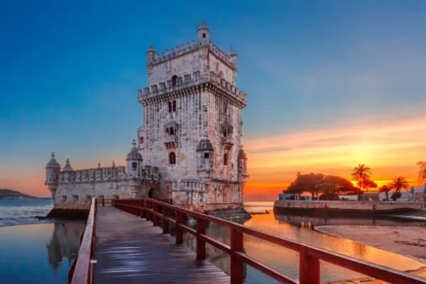 Essence of Portugal: 5D in Lisbon, Sintra, Évora & Cascais