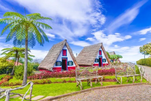 Discover Nature’s Paradise: 6 Days of Hiking Adventures in Madeira!