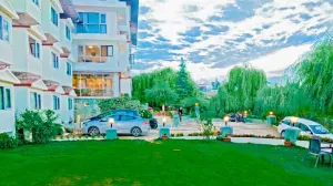 Royal Jardin Whistling Pines Resort