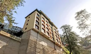 Treebo Hotel Varuna With Mountain View