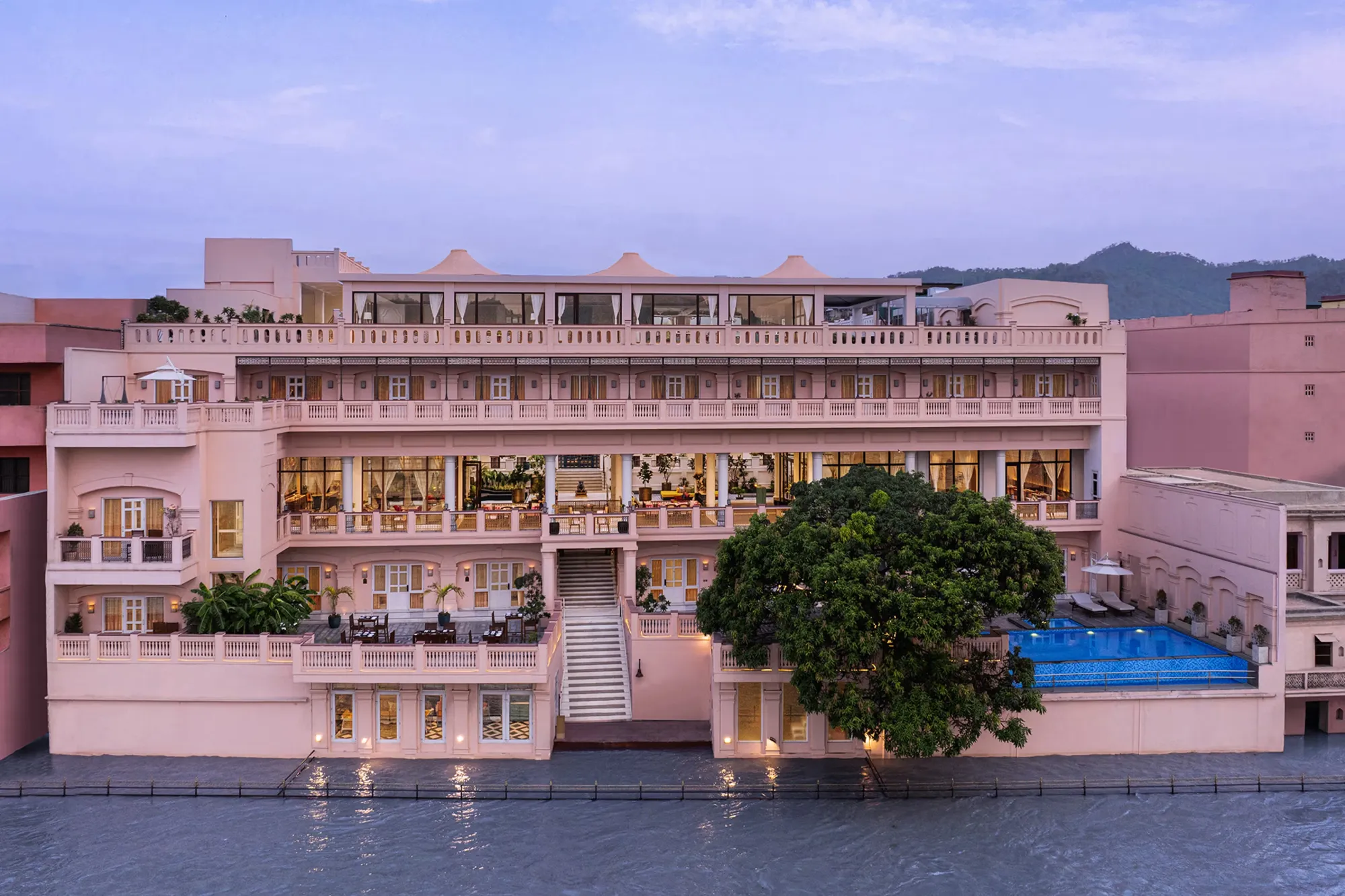 Peaceful Stays by the Sacred Ganges