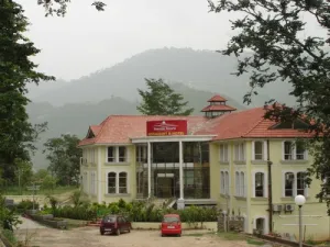 Riverside Resort