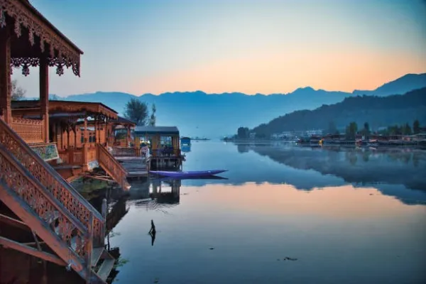 The Serenity of Kashmir: 4N/5D of Beauty & Adventure