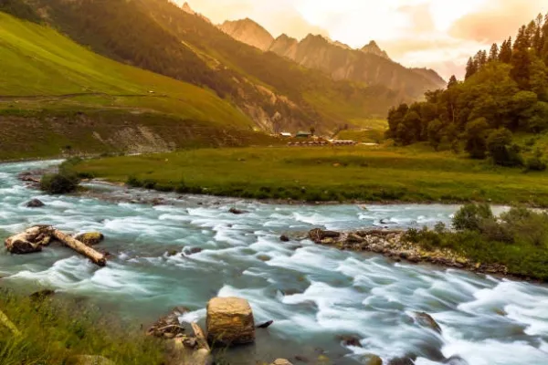 Discover Kashmir: 5N/6D Tour from Srinagar to Srinagar