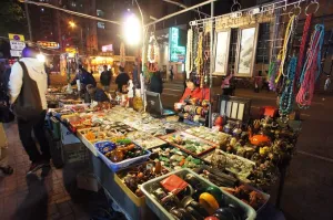 Temple Street Night Market