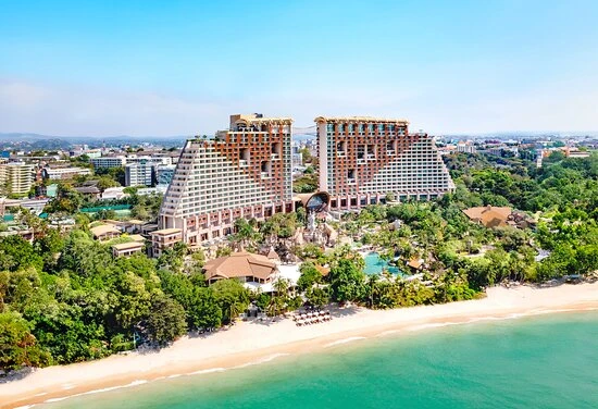 Take a virtual tour of top hotels and experience comfort before you book.