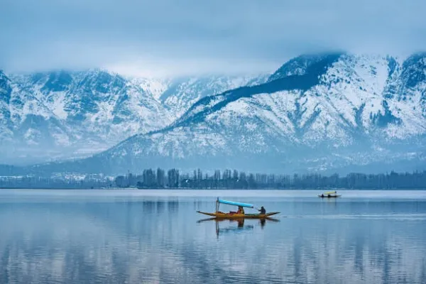 Kashmir Honeymoon Package – Romantic Getaway in Paradise